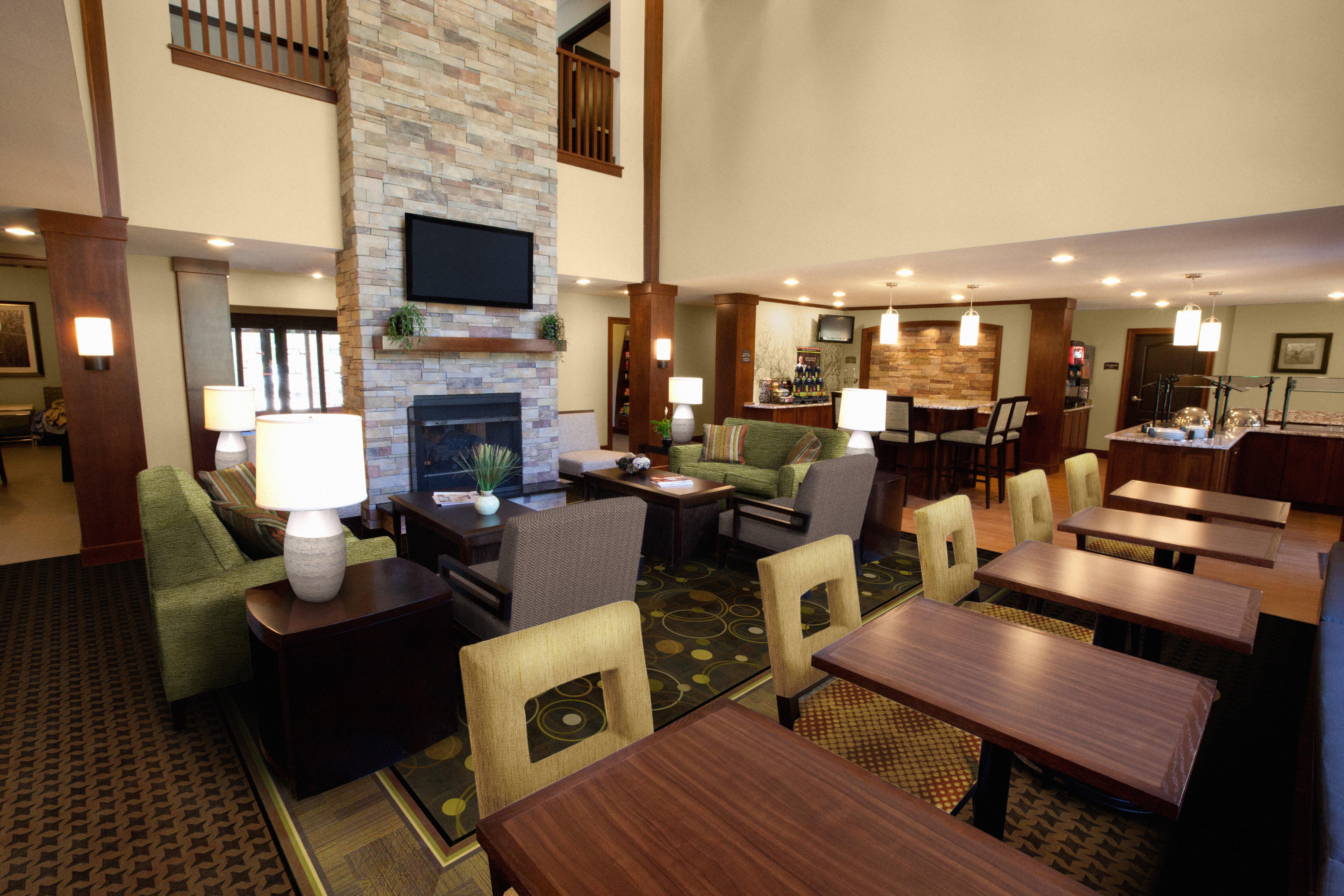 Staybridge Suites Dearborn By Ihg Exterior foto